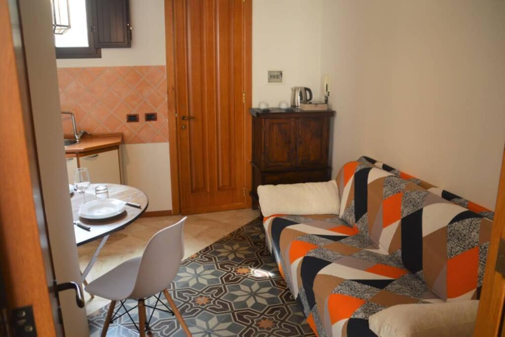 Wineexperience- Wine&Jacuzzi Suite Lecce Kültér fotó
