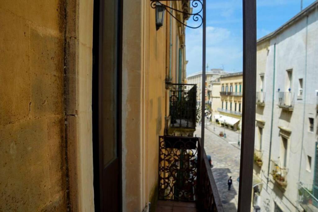 Wineexperience- Wine&Jacuzzi Suite Lecce Kültér fotó