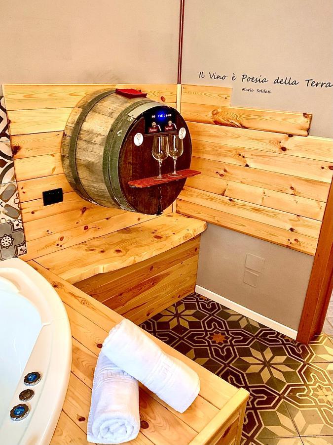 Wineexperience- Wine&Jacuzzi Suite Lecce Kültér fotó