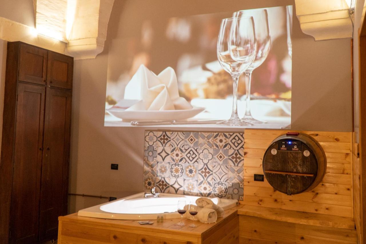 Wineexperience- Wine&Jacuzzi Suite Lecce Kültér fotó