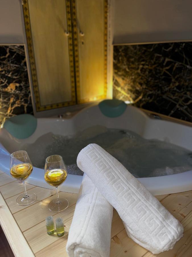 Wineexperience- Wine&Jacuzzi Suite Lecce Kültér fotó