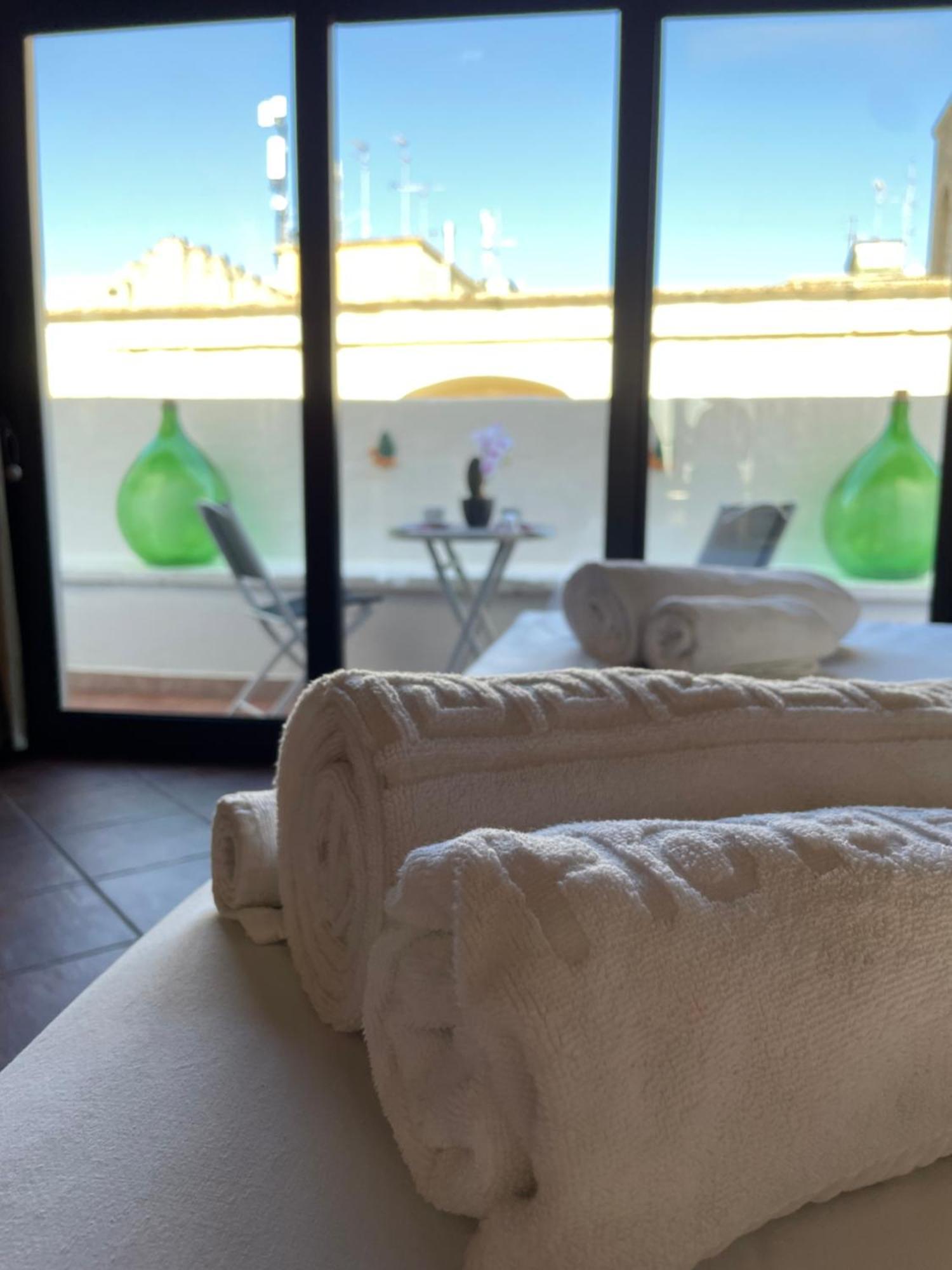 Wineexperience- Wine&Jacuzzi Suite Lecce Kültér fotó