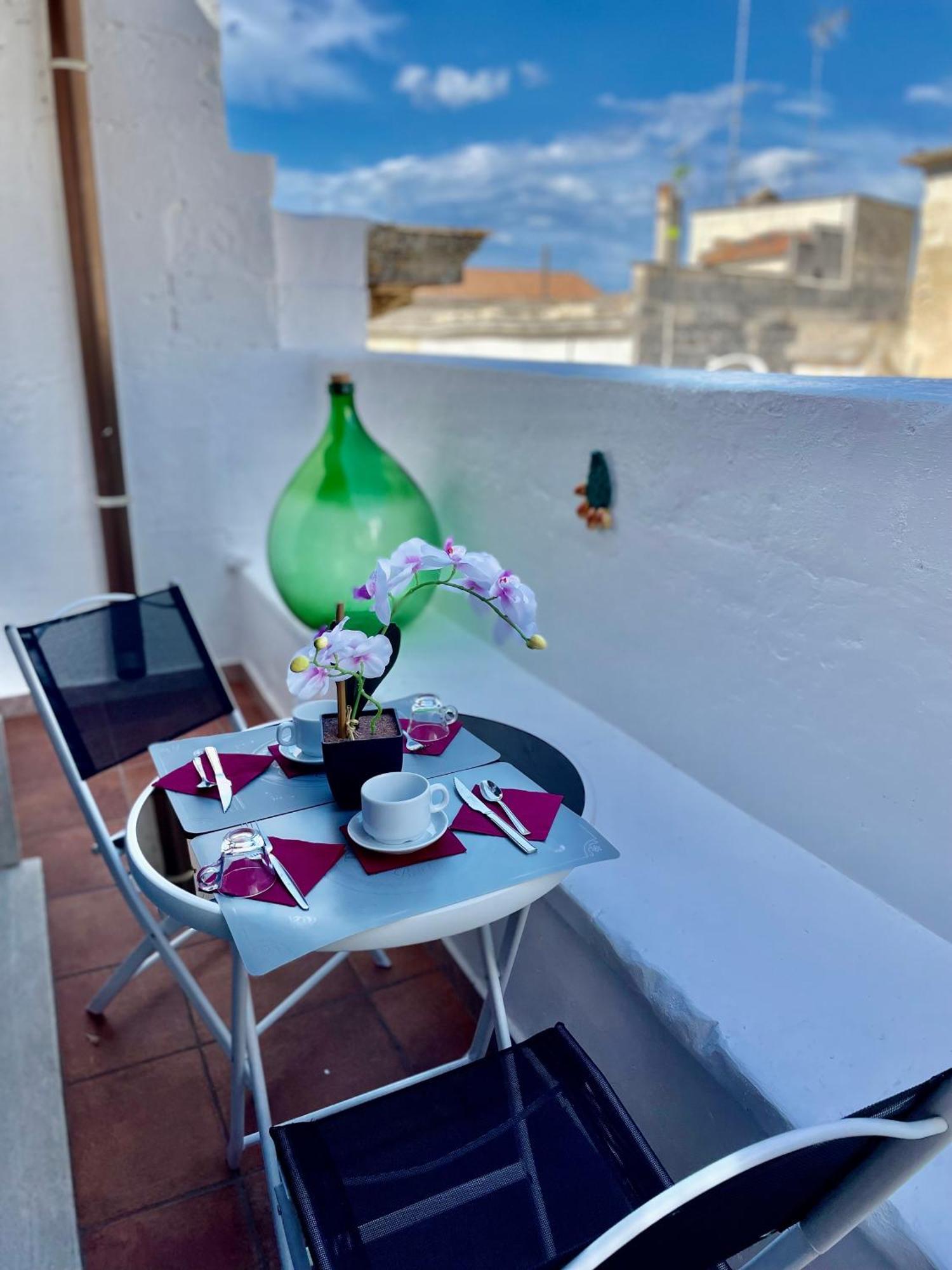 Wineexperience- Wine&Jacuzzi Suite Lecce Kültér fotó